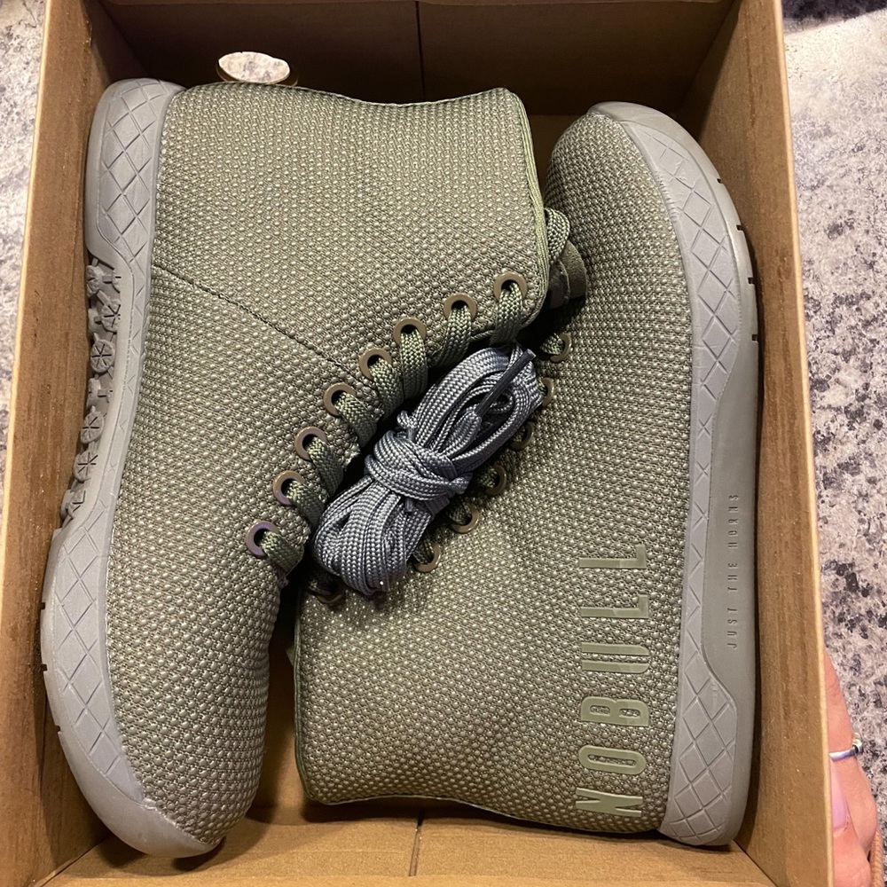 No Bull High Top Trainers - Olive Green - Women sz 6